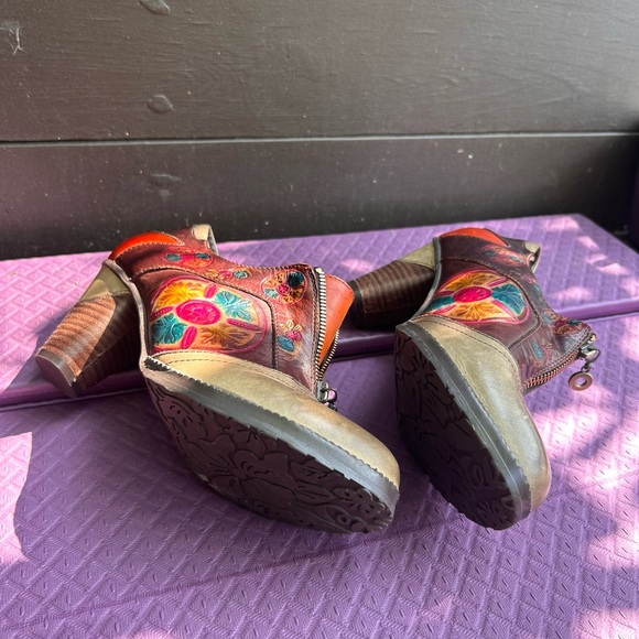 L’Artiste Gorgeous Heels! colorful painterly tooled leather great dancing shoes - Picture 5 of 9